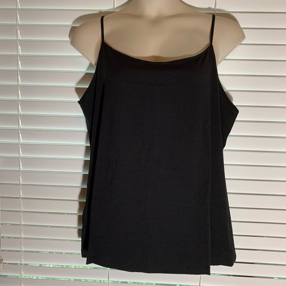 NWOT Bundle of 6 camisoles - Picture 7 of 16